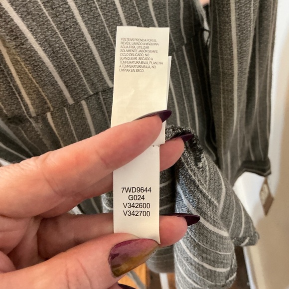 Lucky Brand Gray White Striped Button Top Size Small - Picture 9 of 11